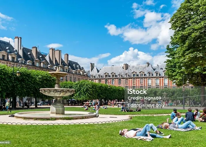 Au Centre Historique De Paris